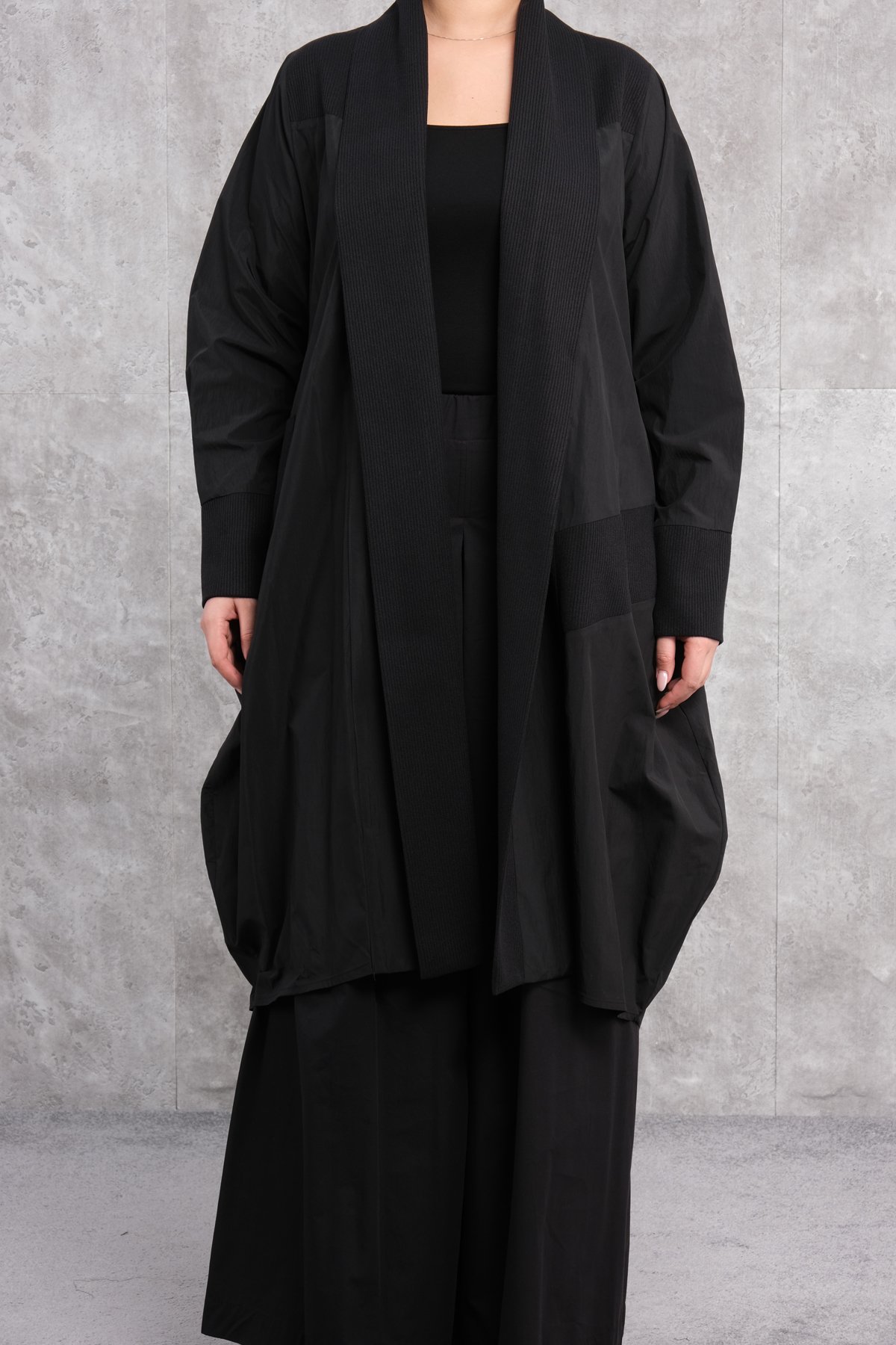 Plus Size Womens Capri Pants-Black