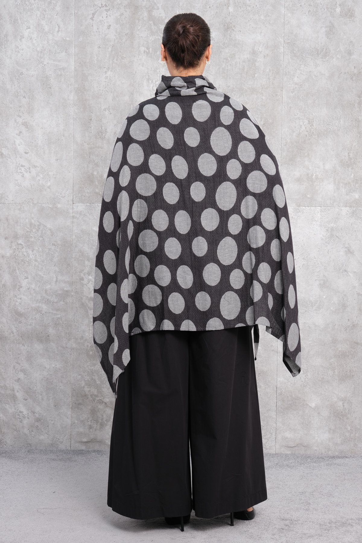 Plus size womens poncho-Grey