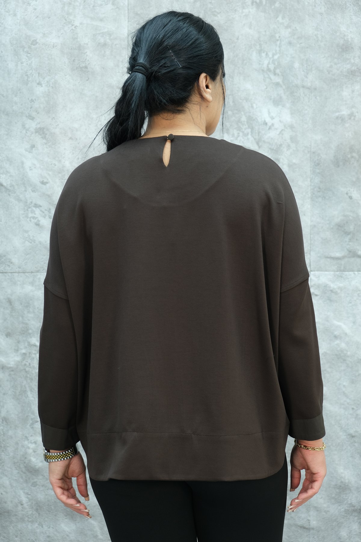 بلوزة مقاس كبير-البني