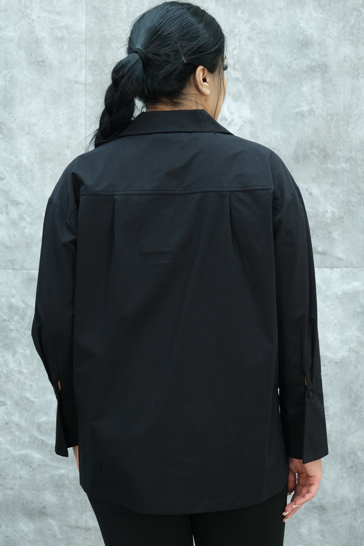 قميص مقاس كبير-الأسود