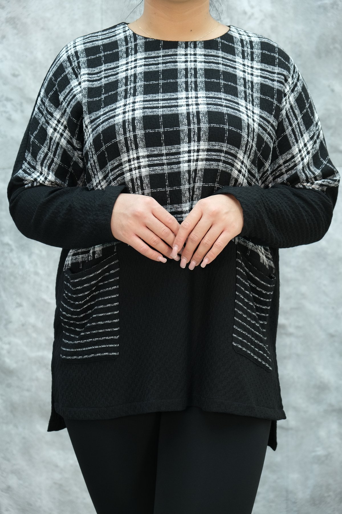 بلوزة مقاس كبير-الأسود