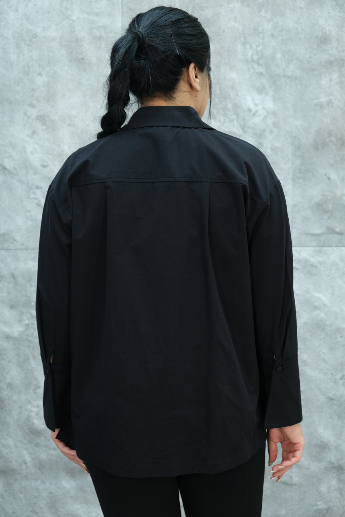 قميص مقاس كبير-الأسود