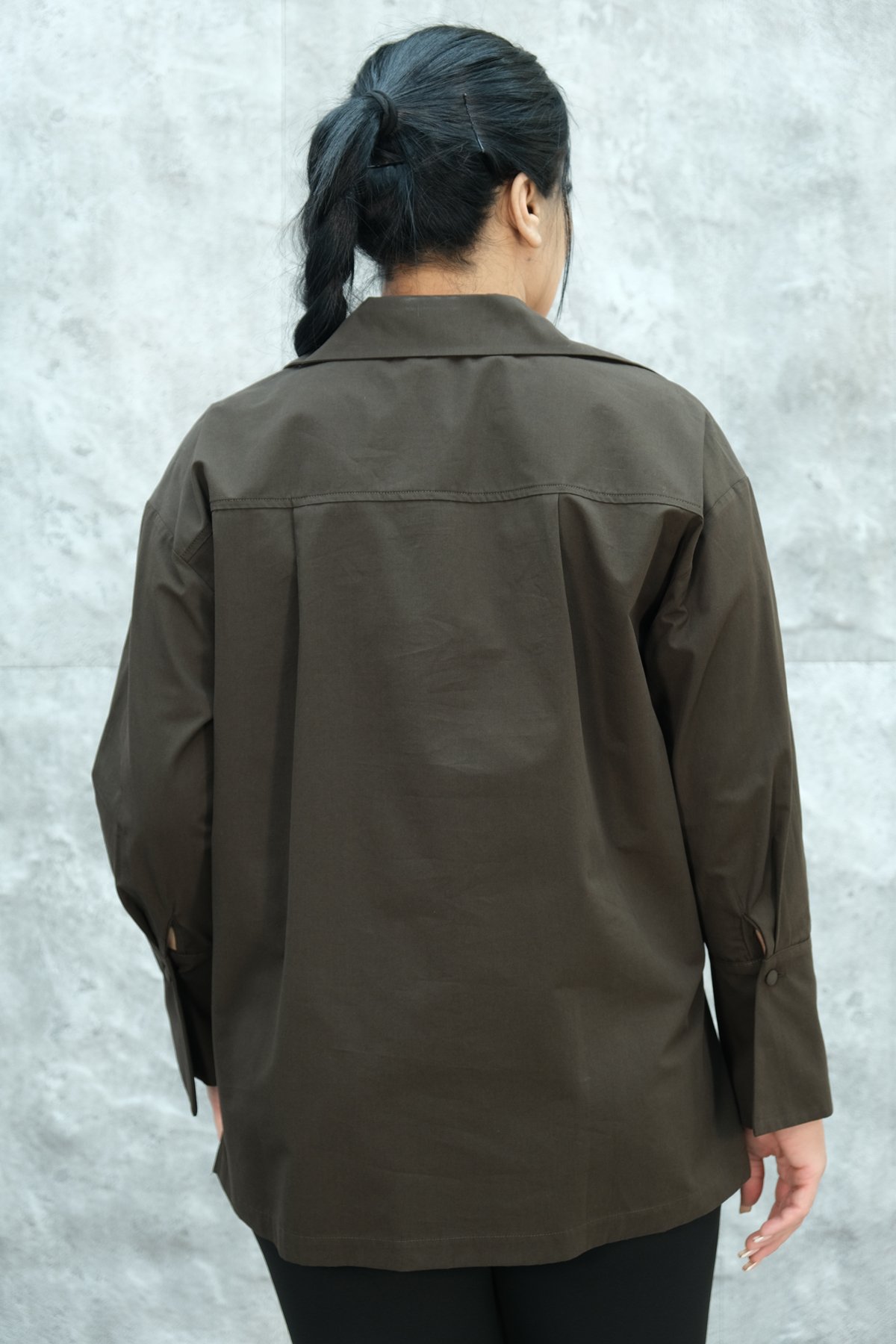 قميص مقاس كبير-البني