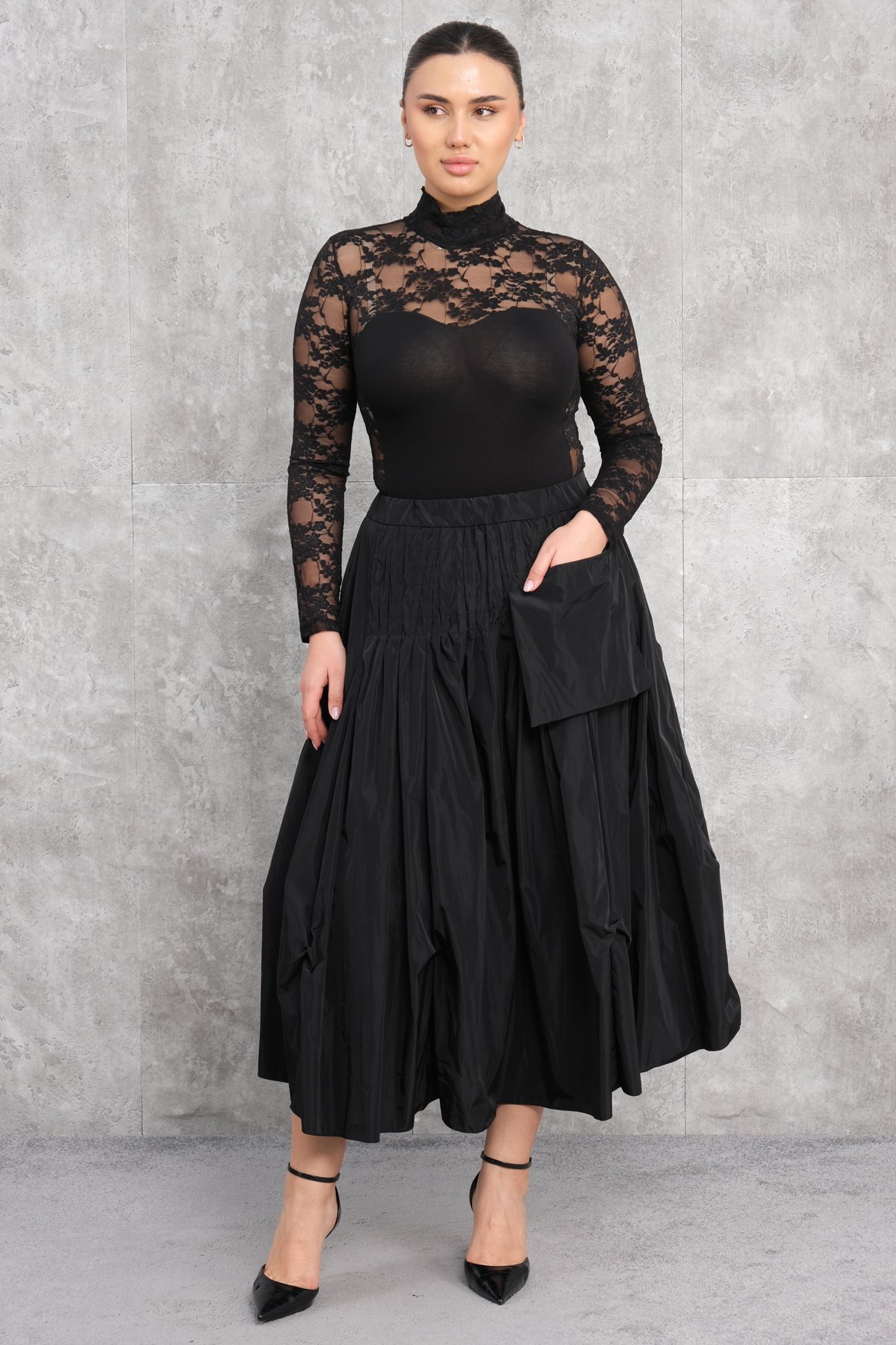 Plus Size Skirt-Black