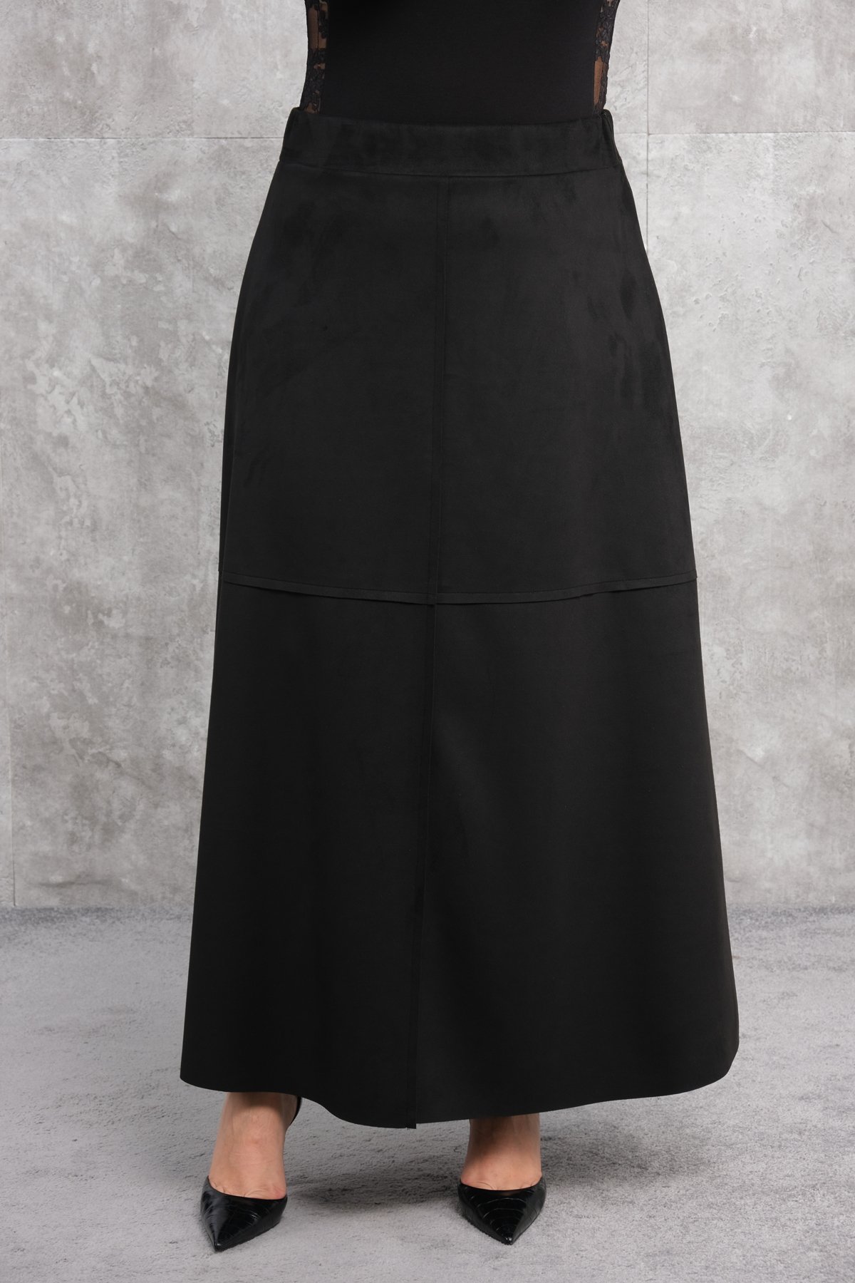 Plus Size Skirt-Black