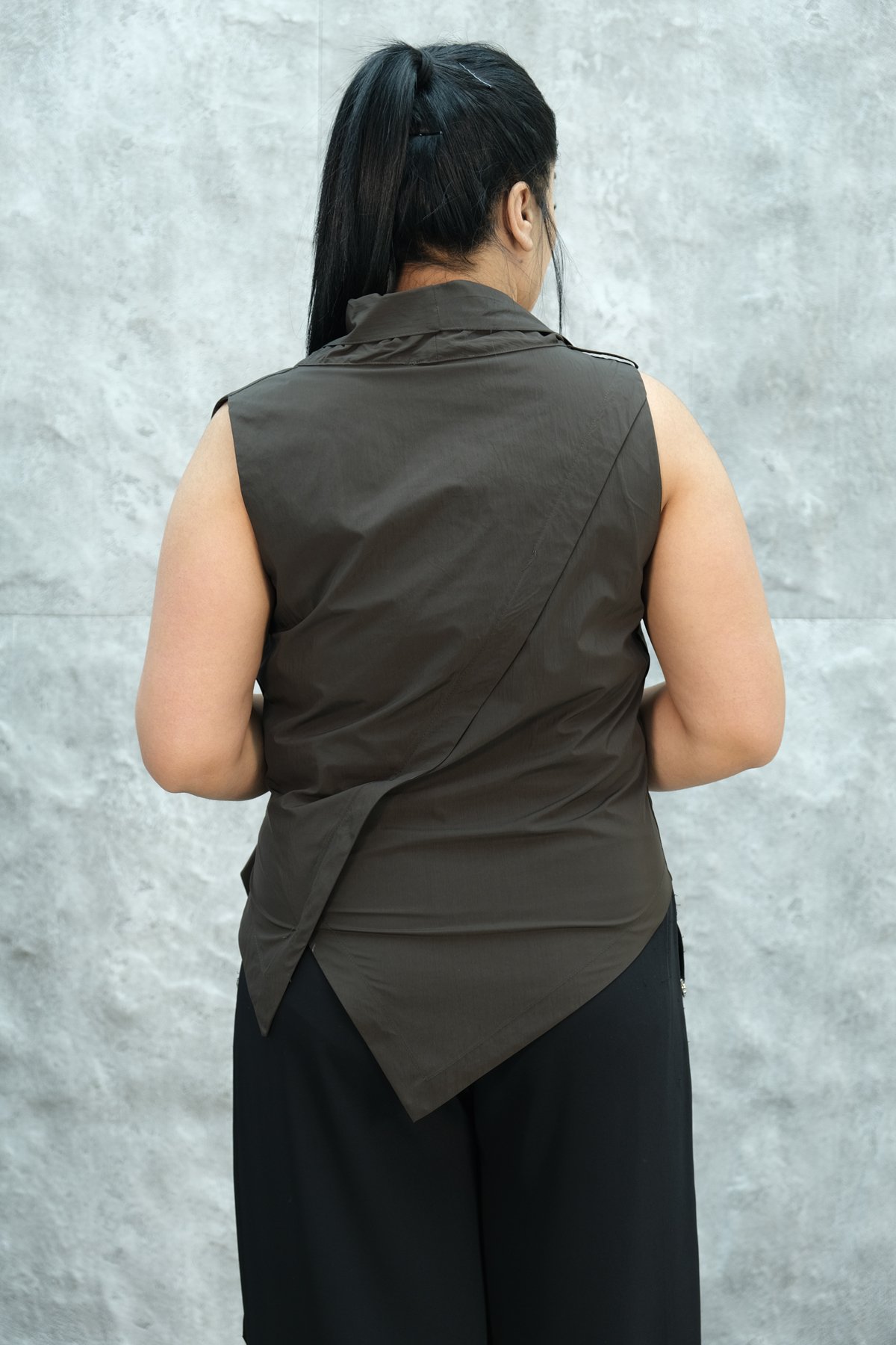 Жилет больших размеров-Коричневый