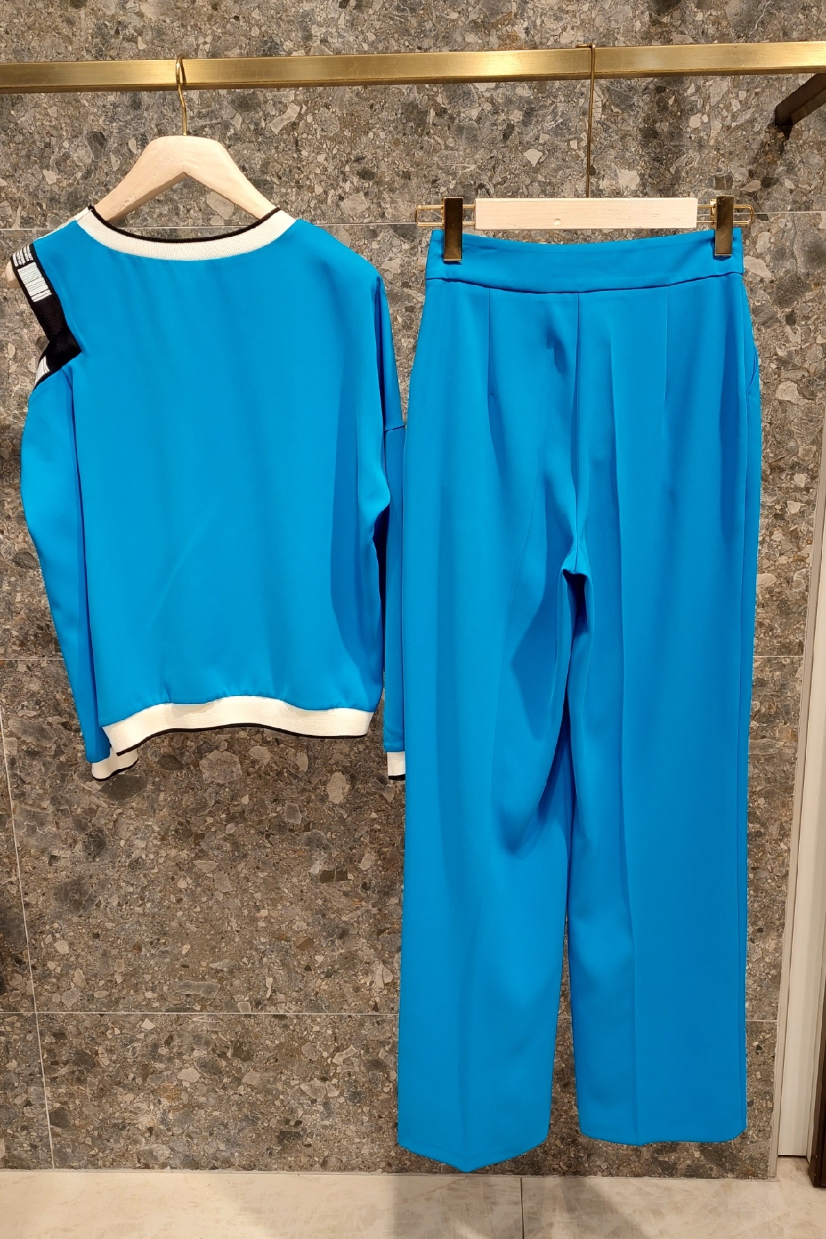 Two-Piece Suit-BEIGE - BLUE