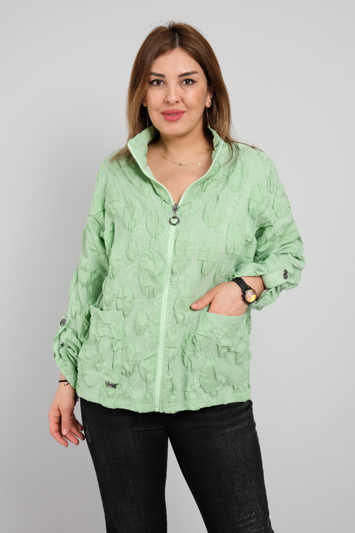 معطف-الفستق الأخضر