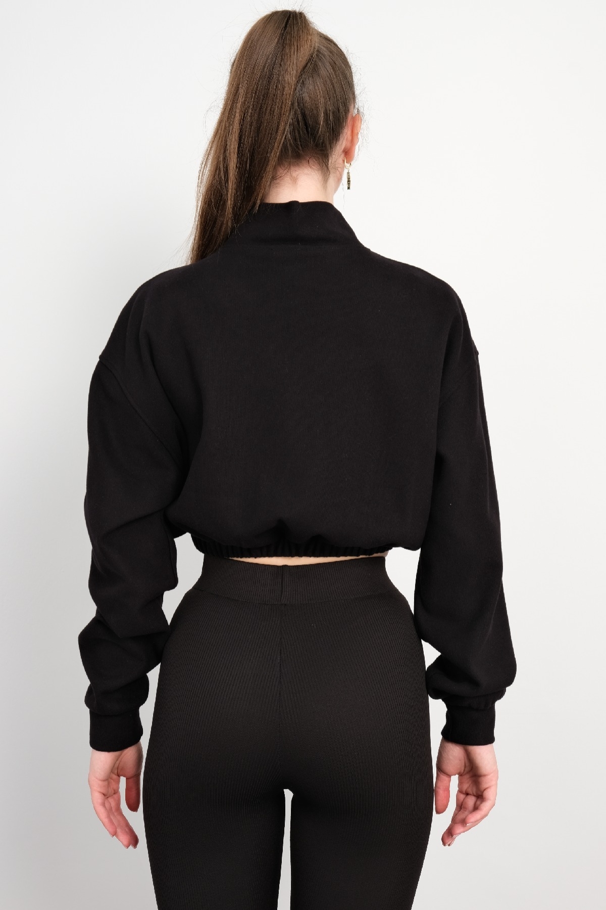 Crop Sweatshirt-Black