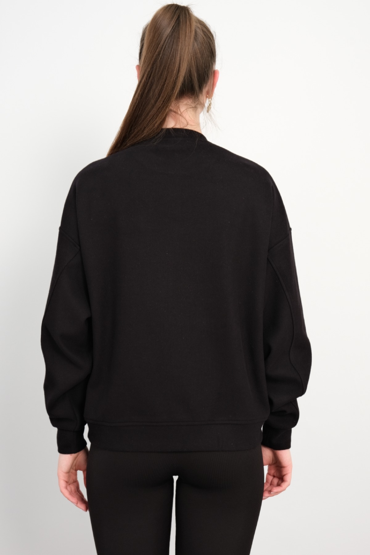 Yuvarlak Yaka Sweatshirt-Siyah