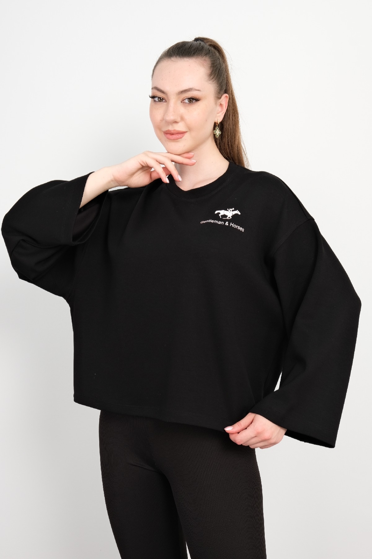 Yuvarlak Yaka Sweatshirt-Siyah