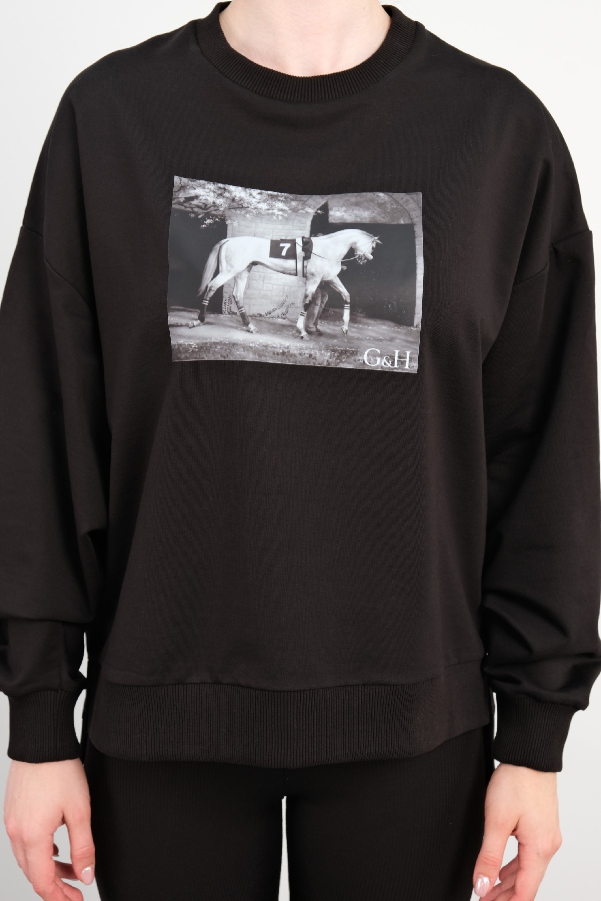 Yuvarlak Yaka Sweatshirt-Siyah