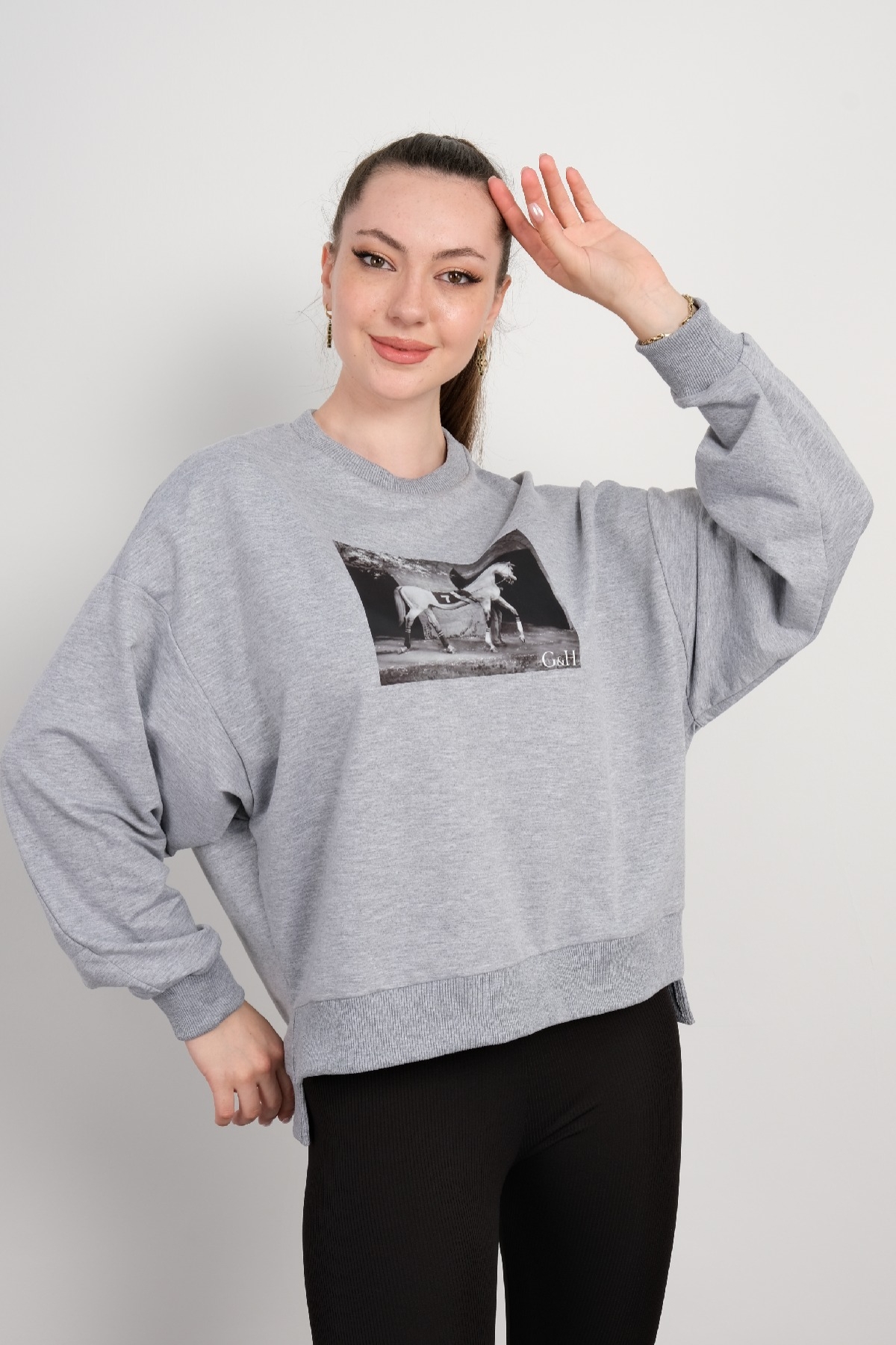 Yuvarlak Yaka Sweatshirt-Gri