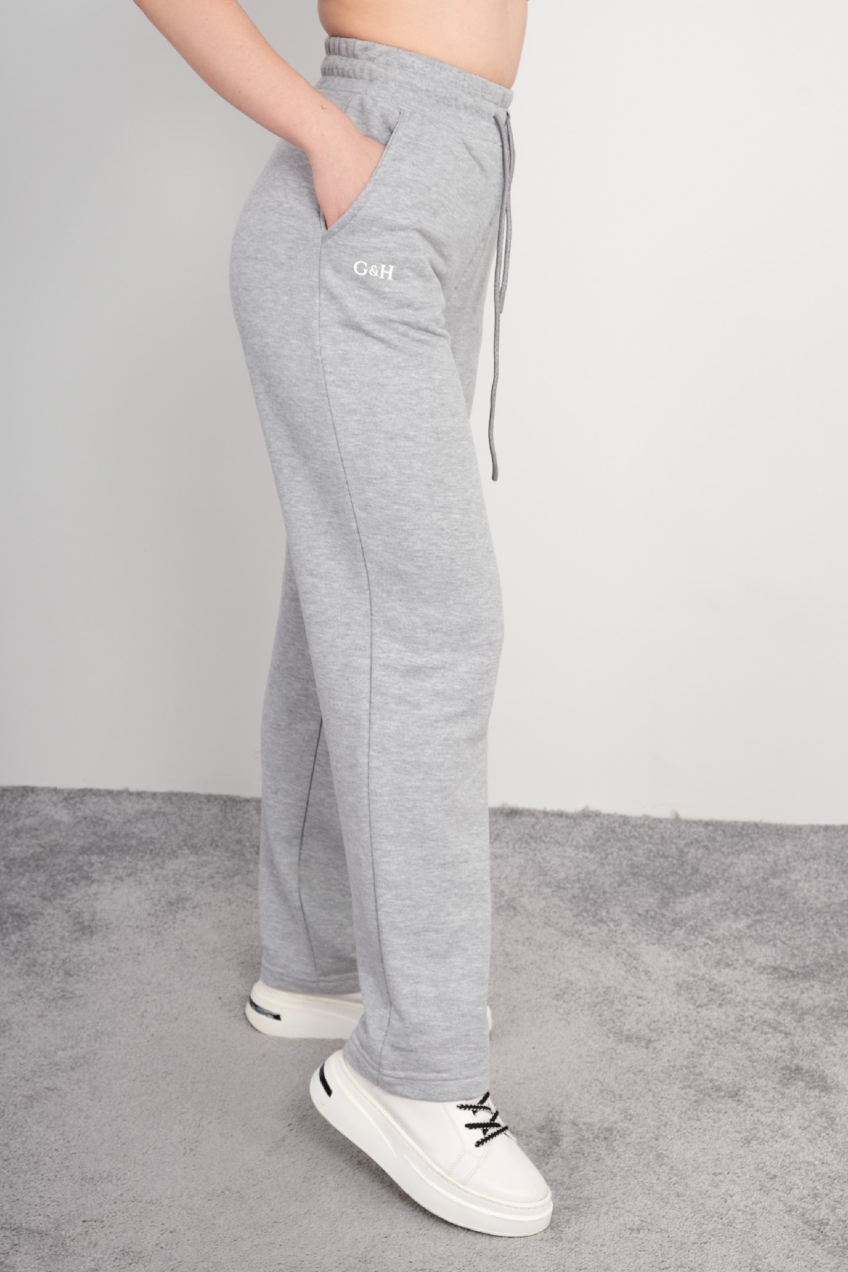 women pants-Grey