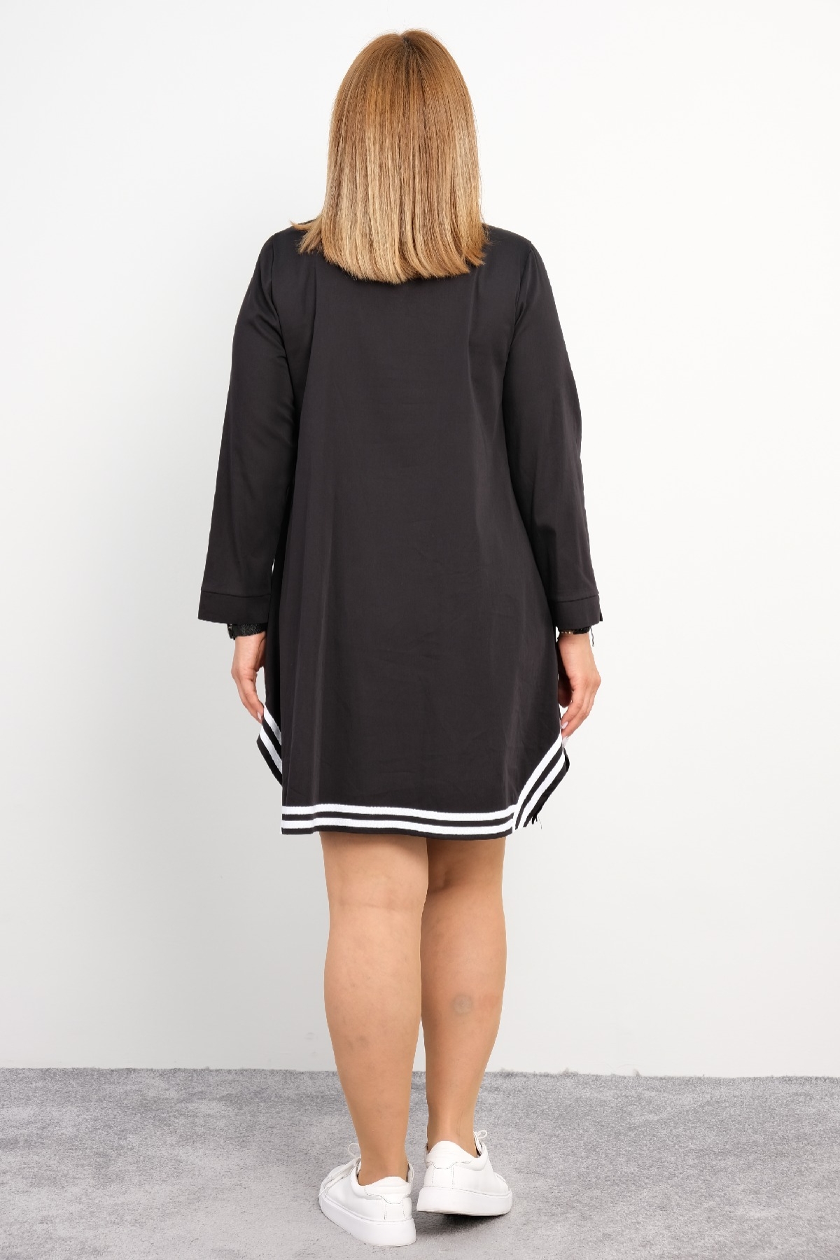 Plus Size Short Dress-Black