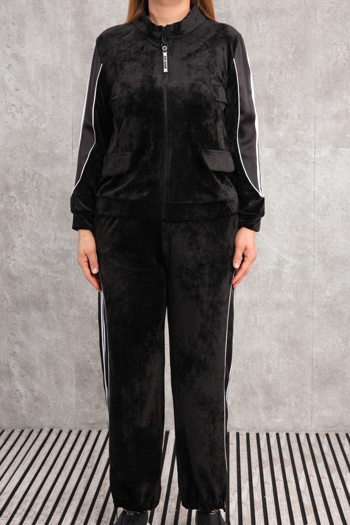 Super Plus Size Womens Two-Piece Sports Set-Black
