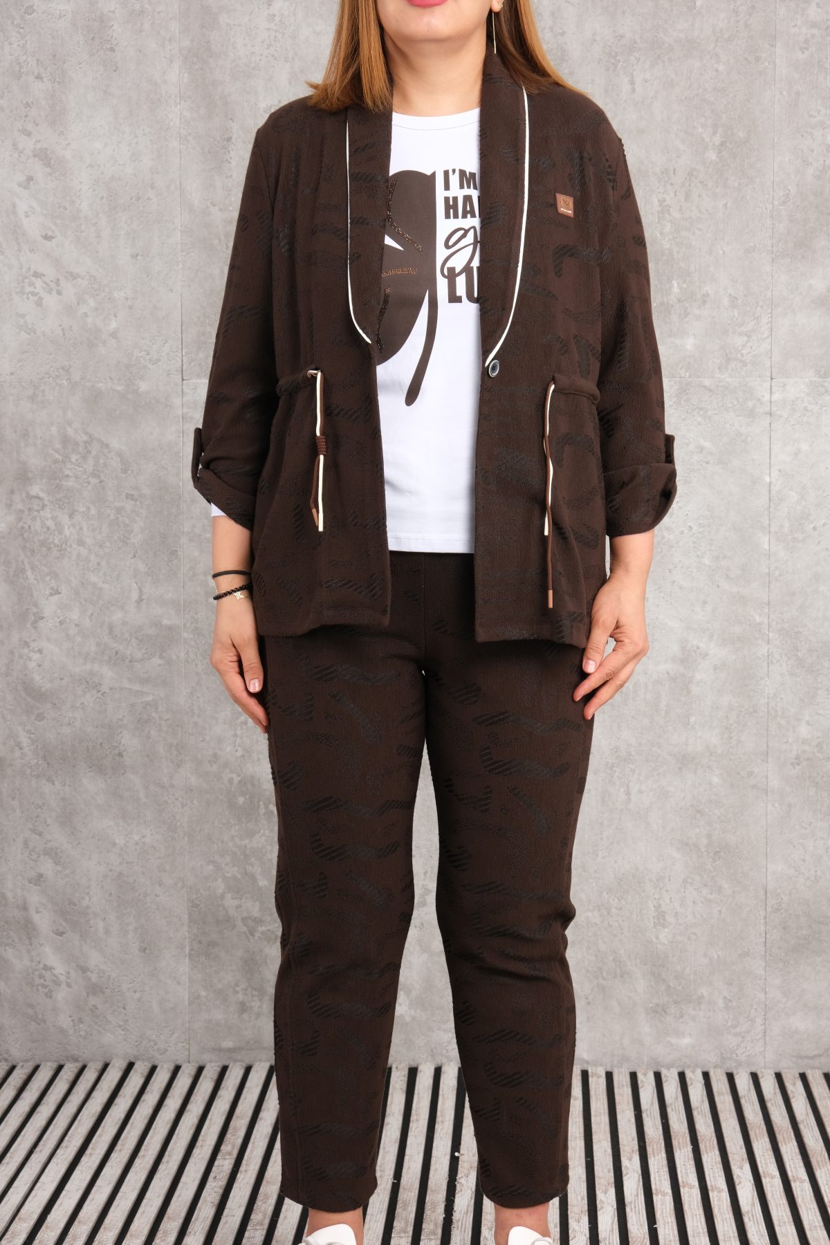Super Plus Size Womens Three-Piece Sports Set-Brown