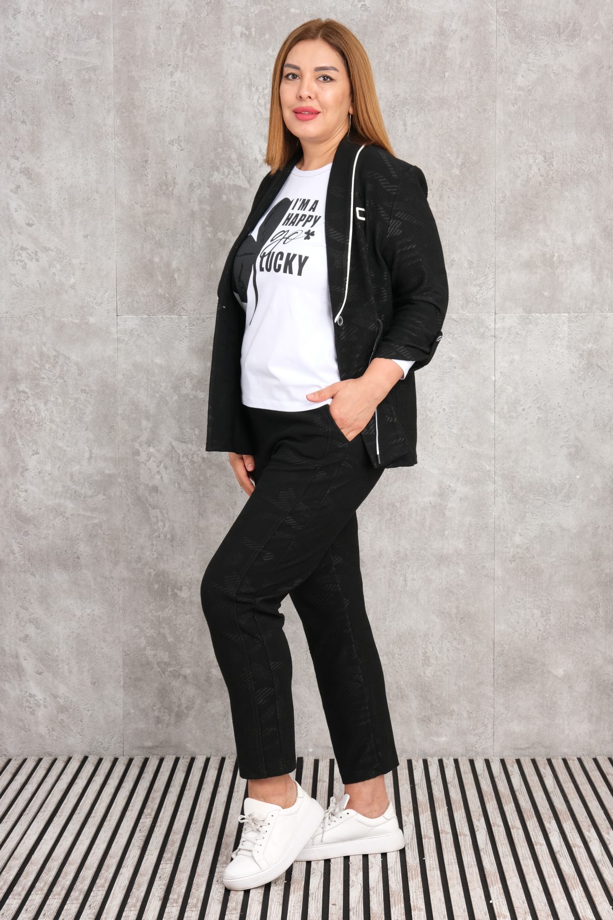 Super Plus Size Womens Three-Piece Sports Set-Black